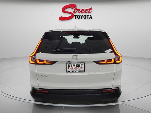 Used 2024 Honda CR-V EX image 3