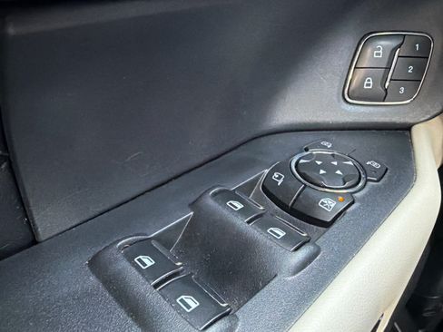 Used 2019 Ford Expedition Platinum AWD/4WD image 17