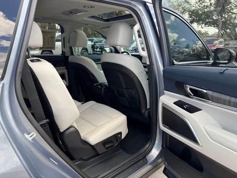 Used 2024 Kia Telluride EX image 29
