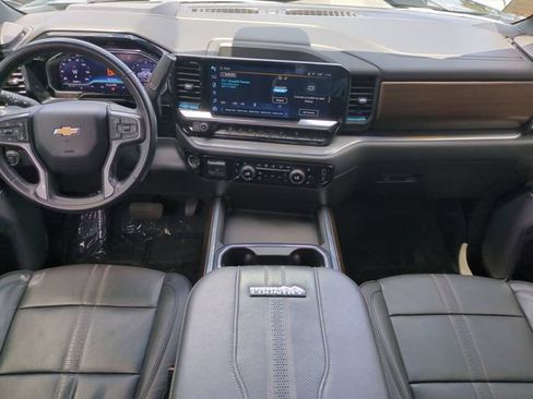 Used 2024 Chevrolet Silverado 2500 High Country w/ High Country Premium Package AWD/4WD image 17