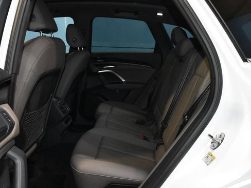 Certified 2025 Audi Q5 Premium Plus w/ Premium Plus AWD/4WD image 18