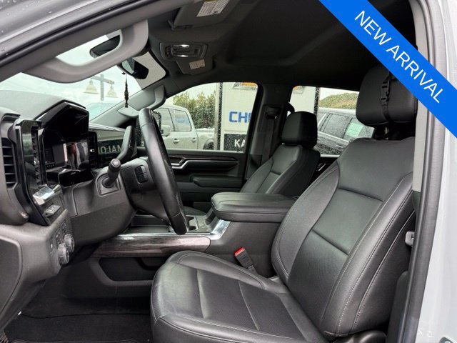 Used 2024 Chevrolet Silverado 3500 LTZ w/ LTZ Plus Package AWD/4WD image 10