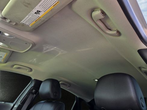 Used 2019 Chevrolet Impala LT FWD image 8