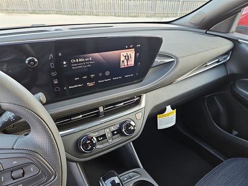 New 2026 Buick Envista Preferred image 18