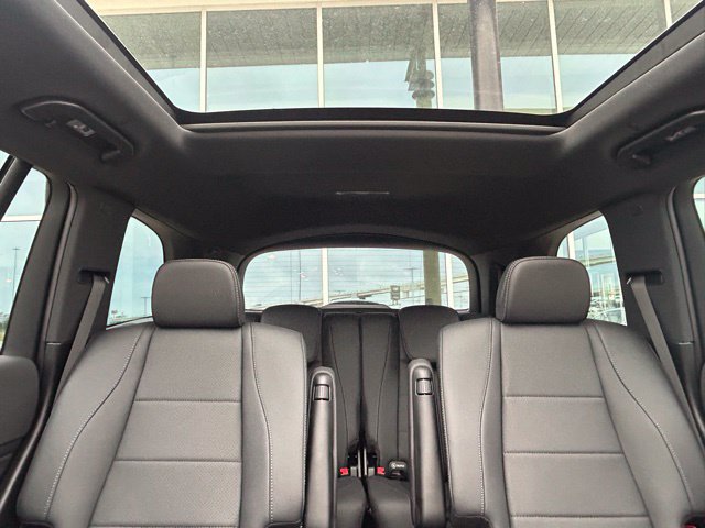 Used 2025 Mercedes-Benz GLS 450 4MATIC image 37
