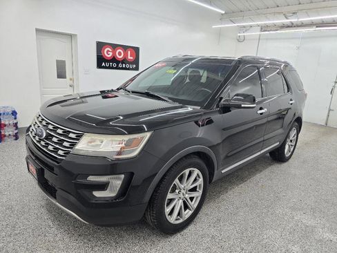 Used 2017 Ford Explorer Limited FWD image 4