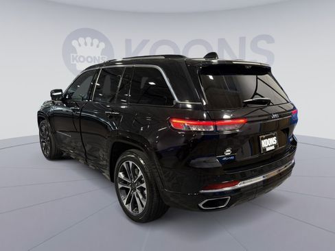 Used 2023 Jeep Grand Cherokee Overland w/ Luxury Tech Group IV image 14