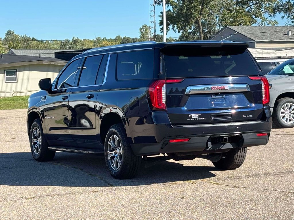 Used 2022 GMC Yukon XL SLE w/ Gmc Pro Safety Plus Package AWD/4WD image 2