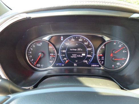 Used 2025 Chevrolet Blazer RS FWD image 28