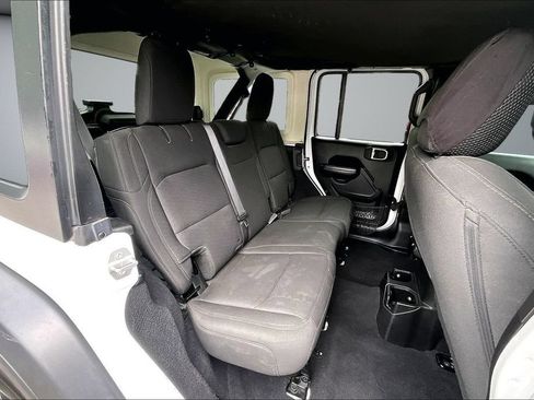 Used 2018 Jeep Wrangler Unlimited Sport S AWD/4WD image 25