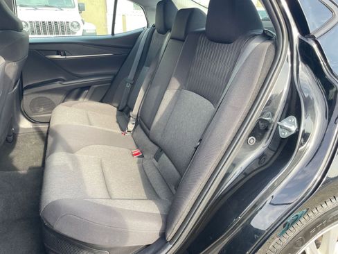 Used 2025 Toyota Camry LE image 24