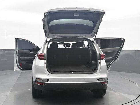 Used 2022 Kia Sportage LX image 24