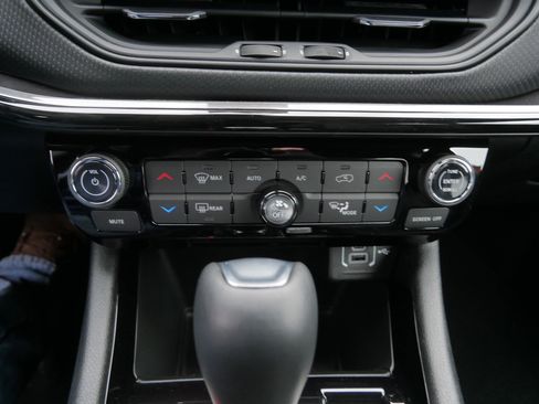 New 2026 Jeep Compass Limited image 14