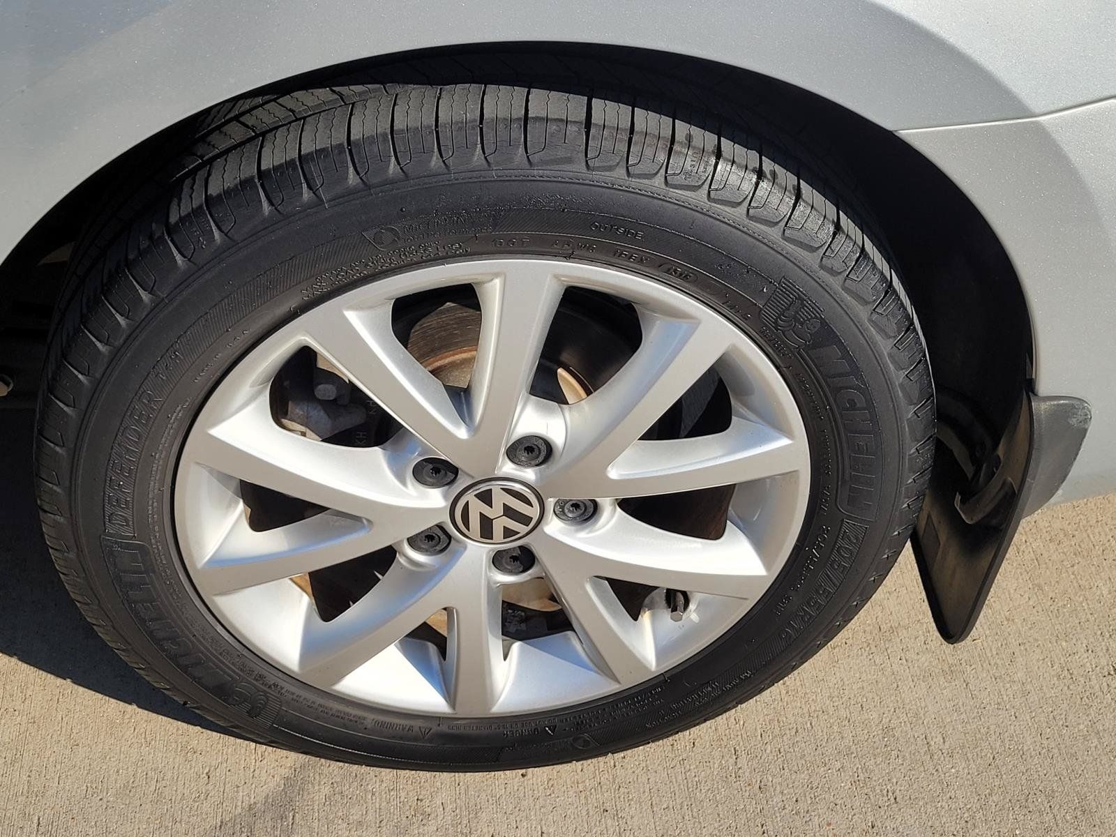 Used 2012 Volkswagen Jetta SE FWD image 19