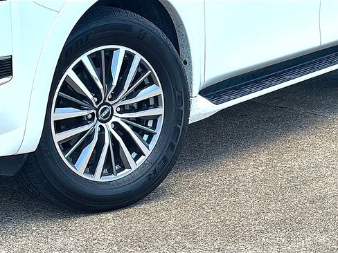 Used 2022 Nissan Armada SL RWD image 3