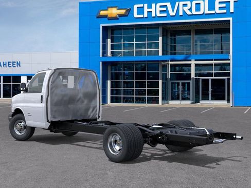 New 2025 Chevrolet Express 3500 w/ Power Convenience Package image 3