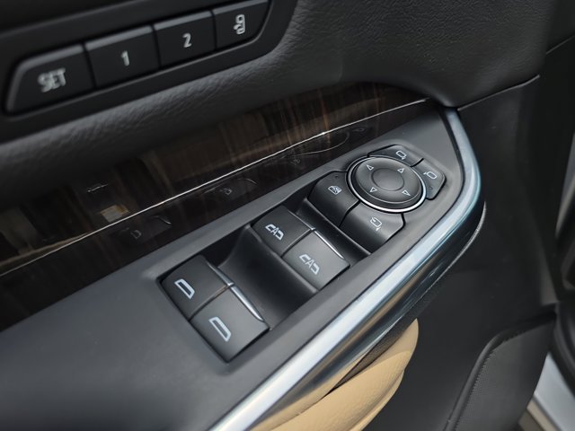 Used 2025 Cadillac XT4 Premium Luxury FWD image 22