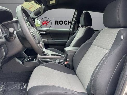 Certified 2023 Toyota Tacoma TRD Sport w/ Technology Package AWD/4WD image 40