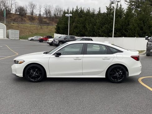 Used 2025 Honda Civic Sport image 2