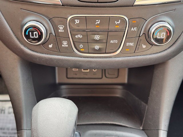 Used 2022 Chevrolet Equinox LT FWD image 19
