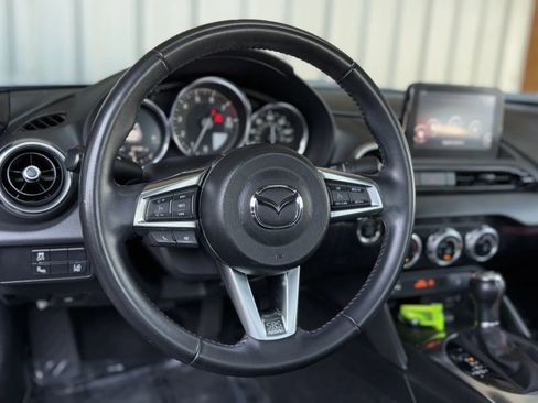 Used 2018 MAZDA MX-5 Miata RF Grand Touring image 18