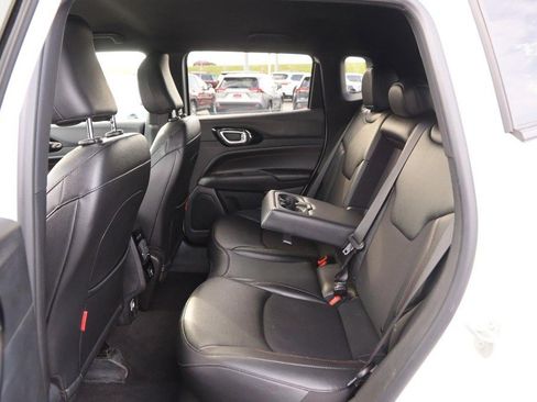 Used 2024 Jeep Compass Trailhawk AWD/4WD image 9
