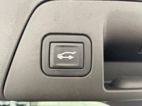 Used 2023 Buick Envision Avenir AWD/4WD image 50
