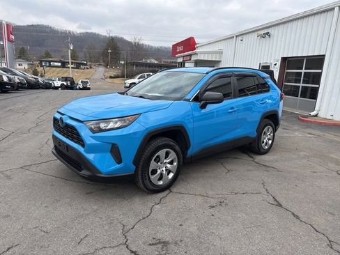 Used 2020 Toyota RAV4 LE w/ All Weather Liner Package image 4