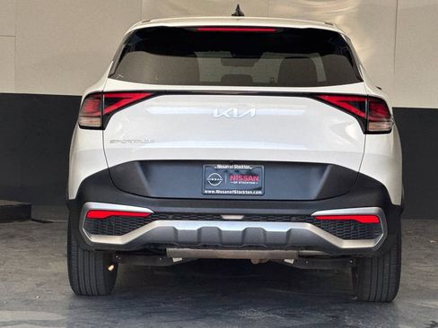 Used 2024 Kia Sportage LX image 4