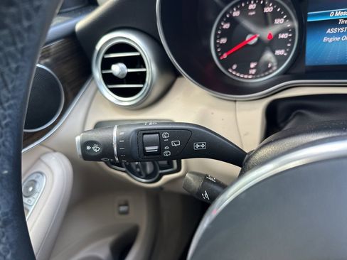 Used 2021 Mercedes-Benz GLC 300 image 28