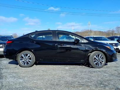 New 2025 Nissan Versa SV w/ Trunk Package