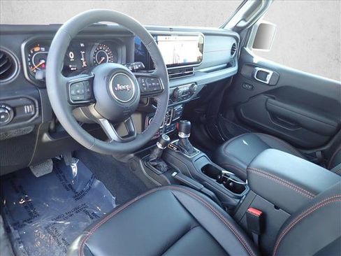 Used 2026 Jeep Wrangler Unlimited Rubicon w/ Safety Group AWD/4WD image 10