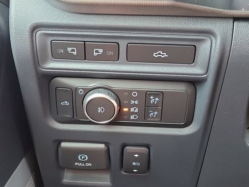 Used 2022 Ford F150 Platinum w/ Equipment Group 701A High AWD/4WD image 30