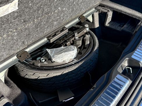 Used 2023 Mercedes-Benz GLS 63 AMG 4MATIC image 15