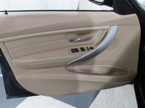 Used 2012 BMW 328i Sedan image 10