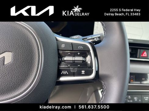 New 2026 Kia Carnival EX FWD image 29