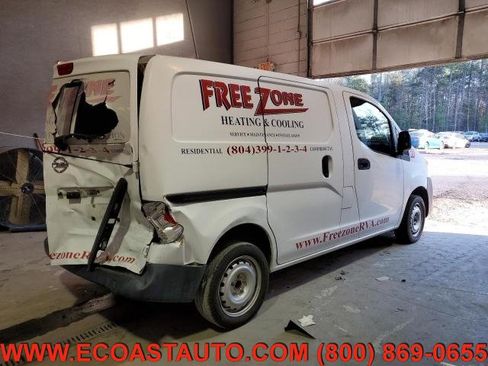 Used 2017 Nissan NV200 S w/ Back Door Glass Package image 2