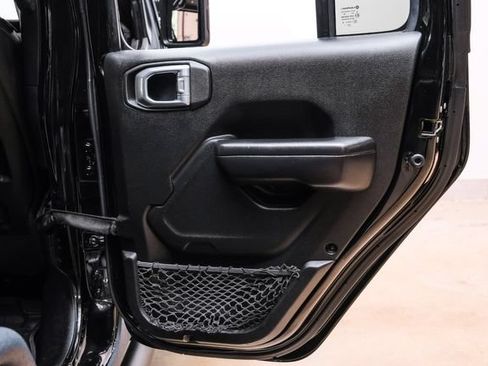Used 2021 Jeep Wrangler Unlimited Rubicon AWD/4WD image 83