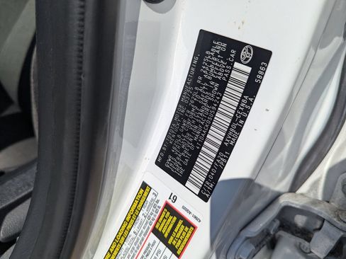Used 2025 Toyota Camry LE FWD image 16