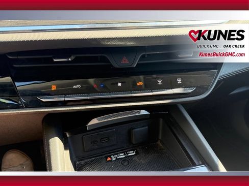 Used 2024 Buick Envision Preferred AWD/4WD image 22
