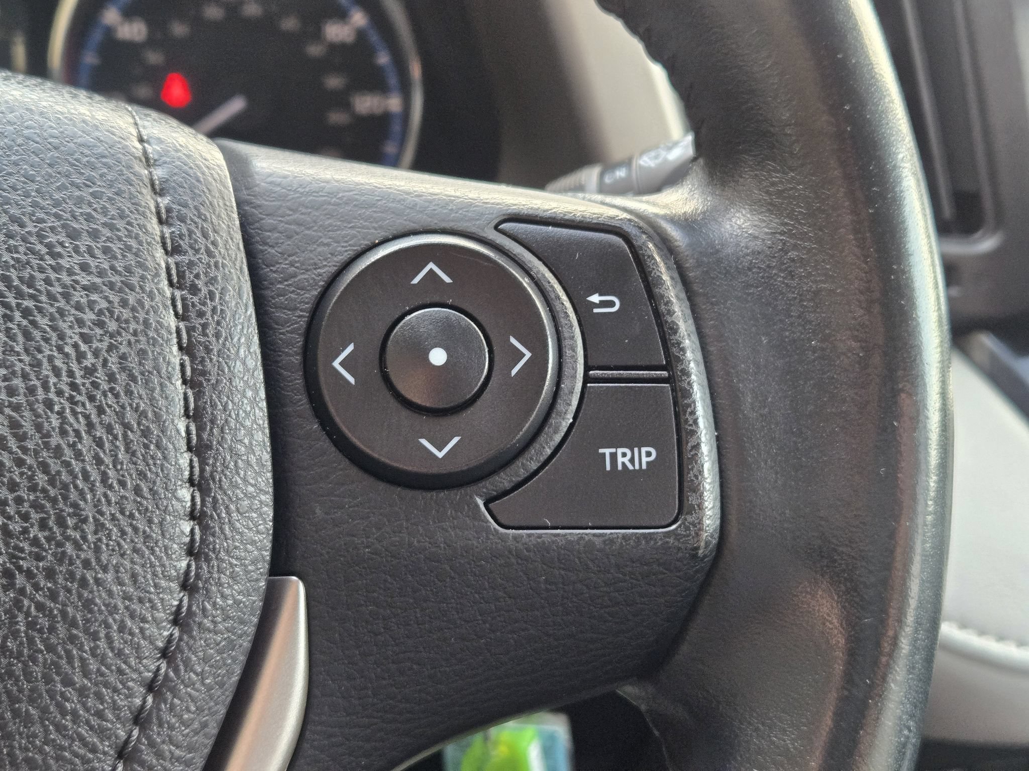 Used 2016 Toyota RAV4 XLE FWD image 30