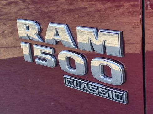 Used 2024 RAM 1500 Classic SLT AWD/4WD image 7
