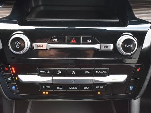 Used 2022 Ford Explorer Limited w/ Equipment Group 301A image 32