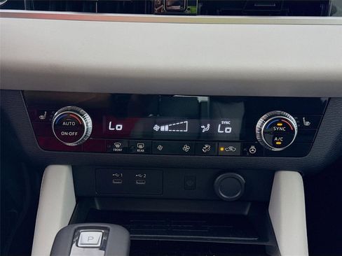 New 2026 Mitsubishi Outlander SE FWD image 15