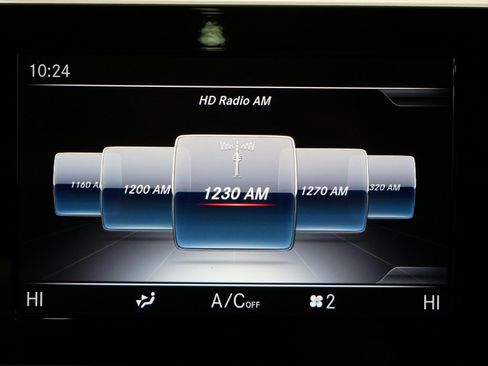 Used 2019 Mercedes-Benz GLC 300 4MATIC image 19