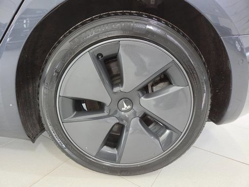 Used 2021 Tesla Model 3 Standard Range Plus RWD image 11