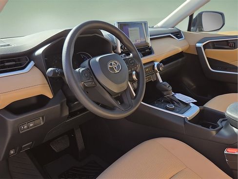 New 2025 Toyota RAV4 LE image 21