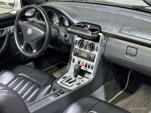 Used 2004 Mercedes-Benz SLK 230 image 24