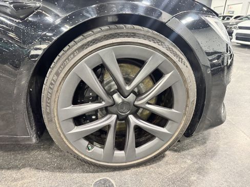Used 2021 Tesla Model S Plaid image 9