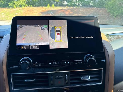 Used 2024 INFINITI QX80 Sensory AWD/4WD image 21